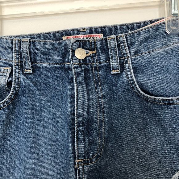 GUESS Originals Relaxed High-Waisted Jeans - Picture 4 of 8